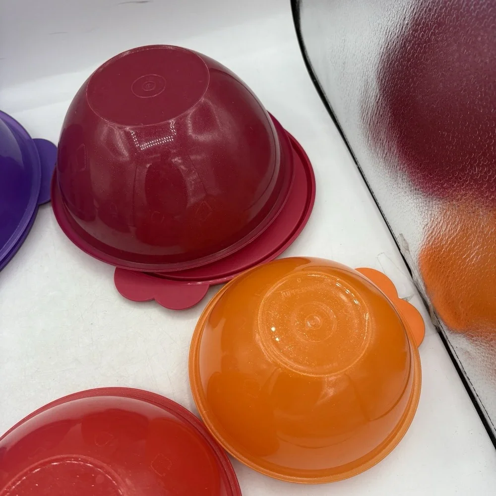 Tupperware Wonderlier Bowls w Seal Lids Nesting Modern Set of 5